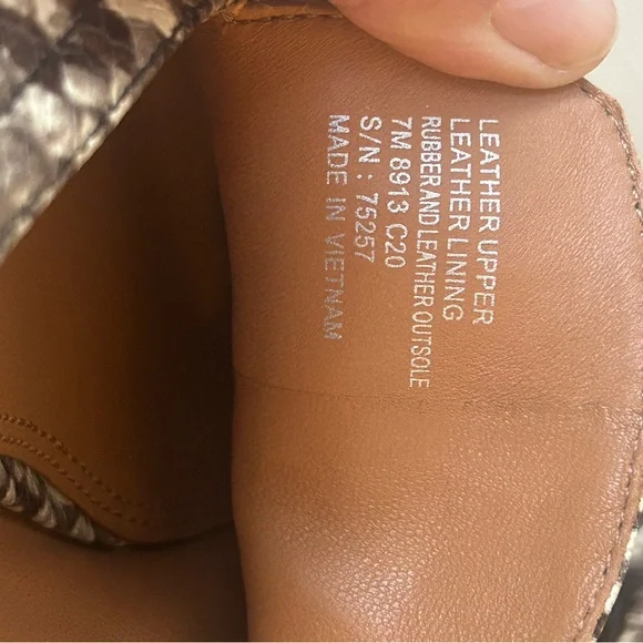 Tory Burch Women's Kira Snake Embossed Stretch Travel Loafer Black/White Sz 7M - Picture 7 of 8